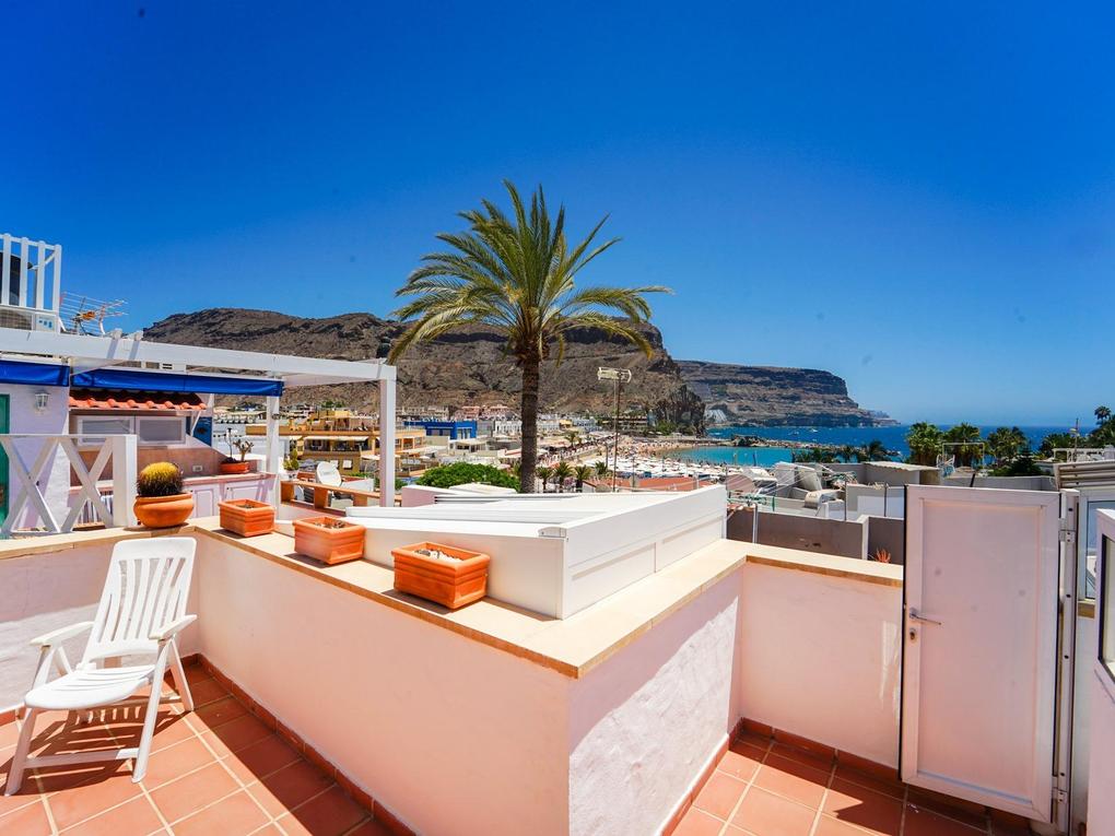 Terrasse : Dupleks  til salgs i  Mogán, Puerto y Playa de Mogán, Gran Canaria med havutsikt : Ref 05800-CA