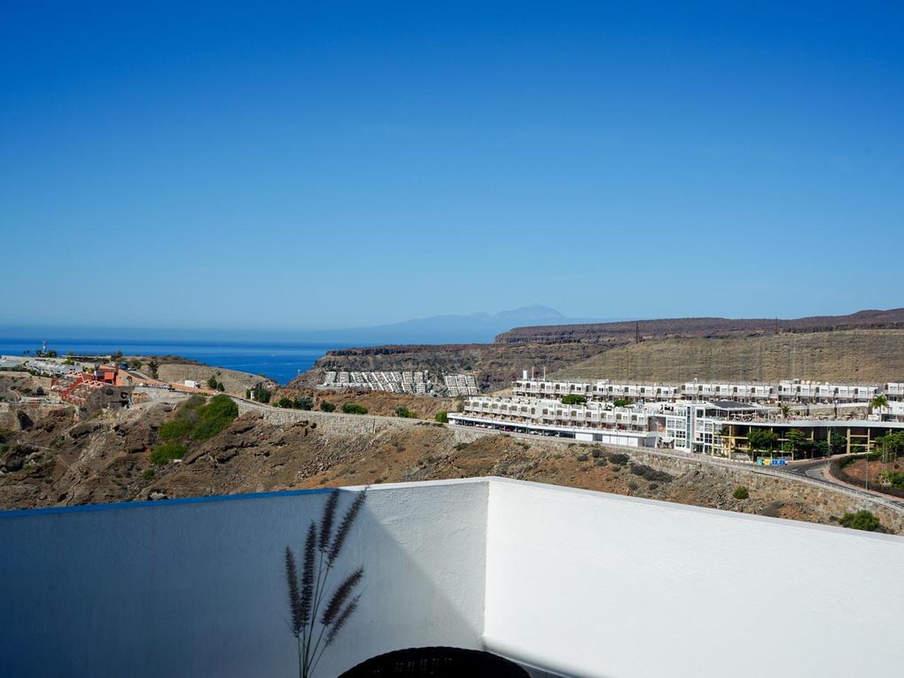 Apartment for sale in Los Junquillos,  Puerto Rico, Gran Canaria  with sea view : Ref 05847-CA