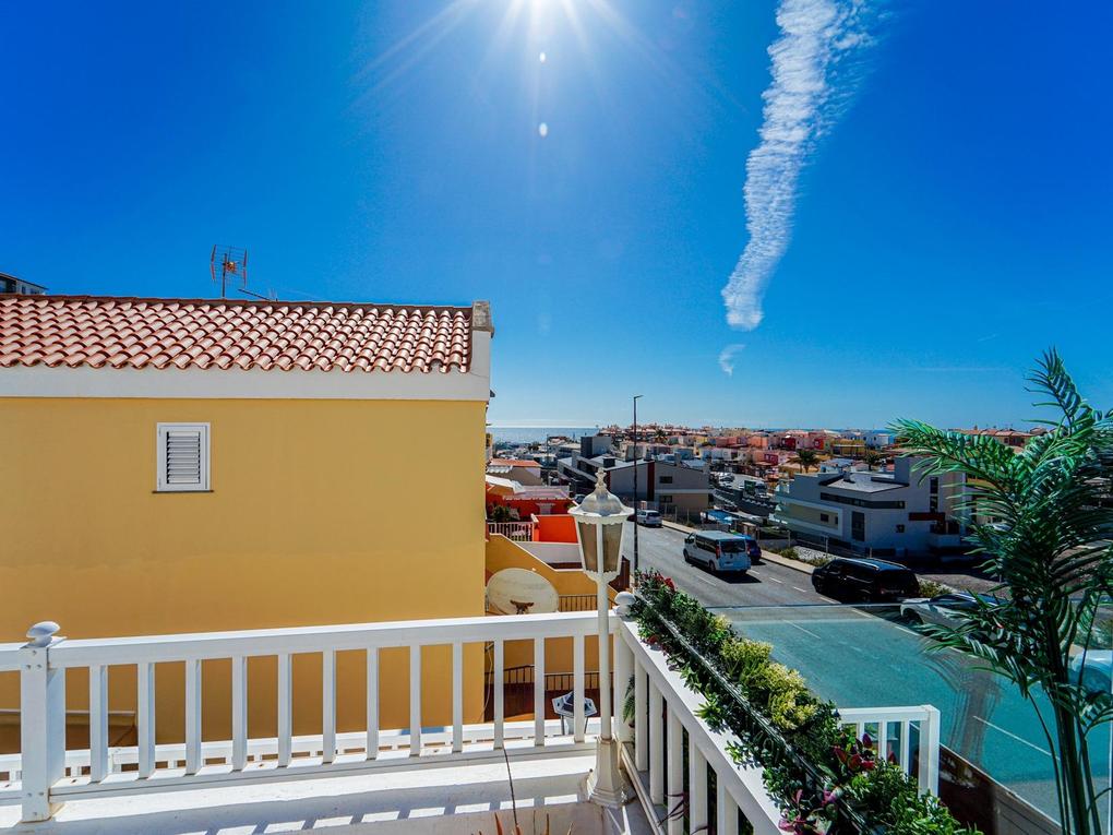 Terrace : Terraced house  for sale in  Arguineguín, Loma Dos, Gran Canaria with garage : Ref 05905-CA