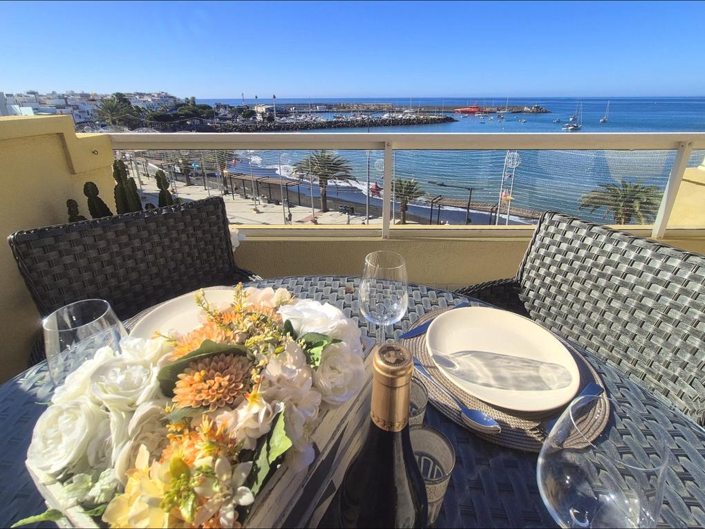 Apartamento , en primera línea en venta en  Arguineguín Casco, Gran Canaria con vistas al mar : Ref A907S