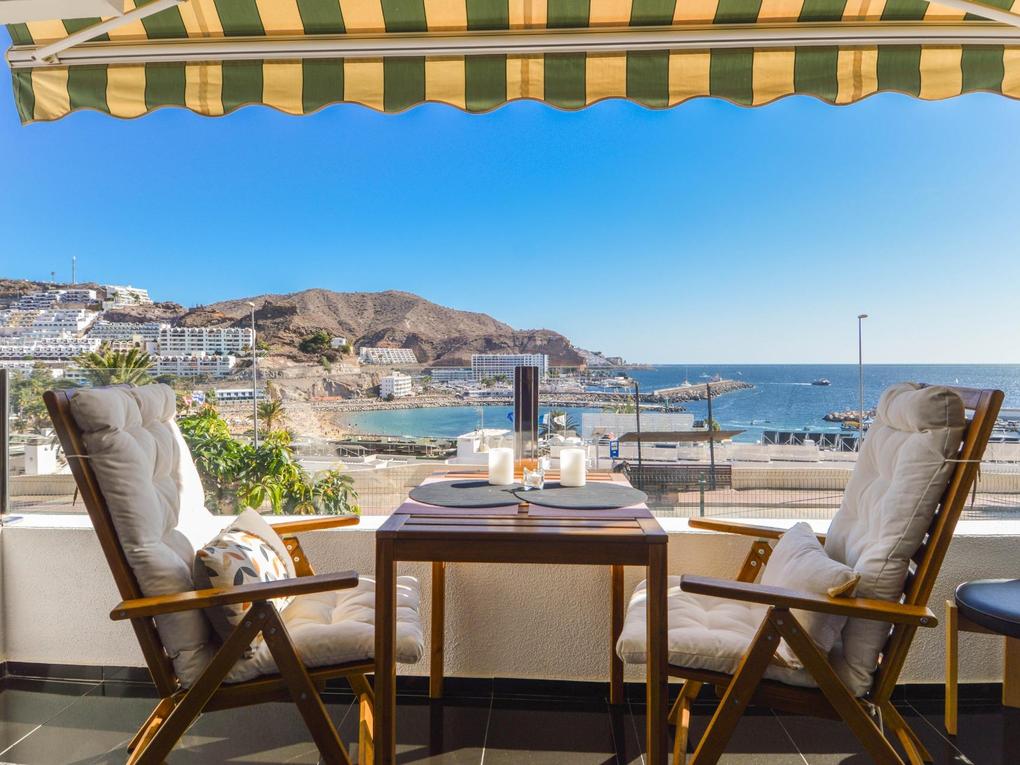 Terrasse : Leilighet , I første strandlinje til salgs i  Puerto Rico, Gran Canaria med havutsikt : Ref S0141