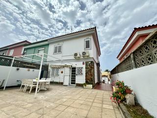 Fristående hus till salu  i  Playa del Inglés, Gran Canaria  med garage : Ref 3283-09111