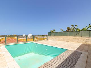 Chalet en venta en  Playa del Inglés, Gran Canaria  con garaje : Ref 05430