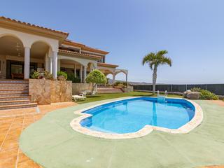 Chalet , en primera línea en venta en  Sonnenland, Gran Canaria con garaje : Ref 04076