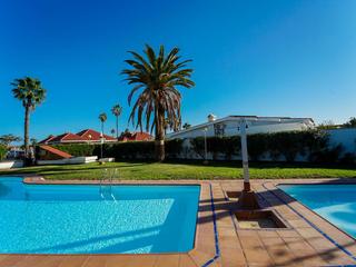 Swimming pool : Bungalow for sale in Aries,  Maspalomas, Gran Canaria   : Ref 05696-CA