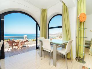 Wohn-/Esszimmer : Apartment zu kaufen in Los Canarios II,  Patalavaca, Gran Canaria  mit Meerblick : Ref 05769-CA