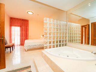 Bathroom : Duplex  for sale in Anfi Zafiro,  Tauro, Gran Canaria with sea view : Ref 05824-CA