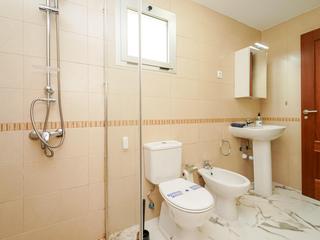 Bathroom : Apartment for sale in Antoñito El Molinero,  Mogán interior, Gran Canaria  with garage : Ref 05880-CA