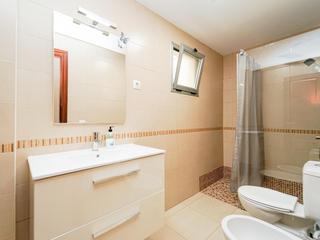 Bathroom : Apartment  for sale in Antoñito El Molinero,  Mogán interior, Gran Canaria with garage : Ref 05879-CA