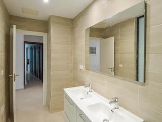 Bathroom : Apartment for sale in  Arguineguín Casco, Gran Canaria   : Ref S0100