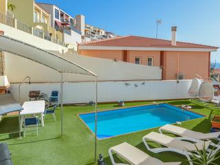 Piscine : Villa en vente à  Arguineguín, Loma Dos, Gran Canaria  avec garage : Ref S0116